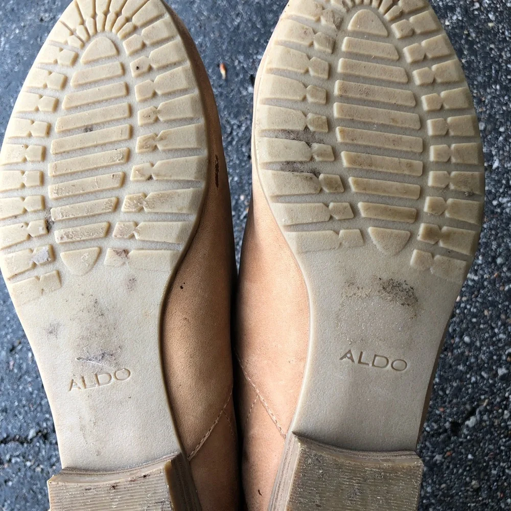 Aldo Tan Suede Women's Ankle Booties. Size 7.
